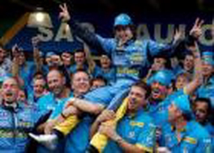 图文-F1阿隆索提前加冕总冠军胜利!一片蓝色海洋